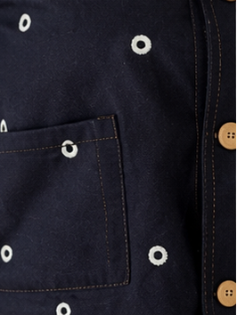 Veste en jean avec des trous