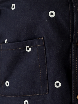 Veste en jean avec des trous - vue de face boutons dorés