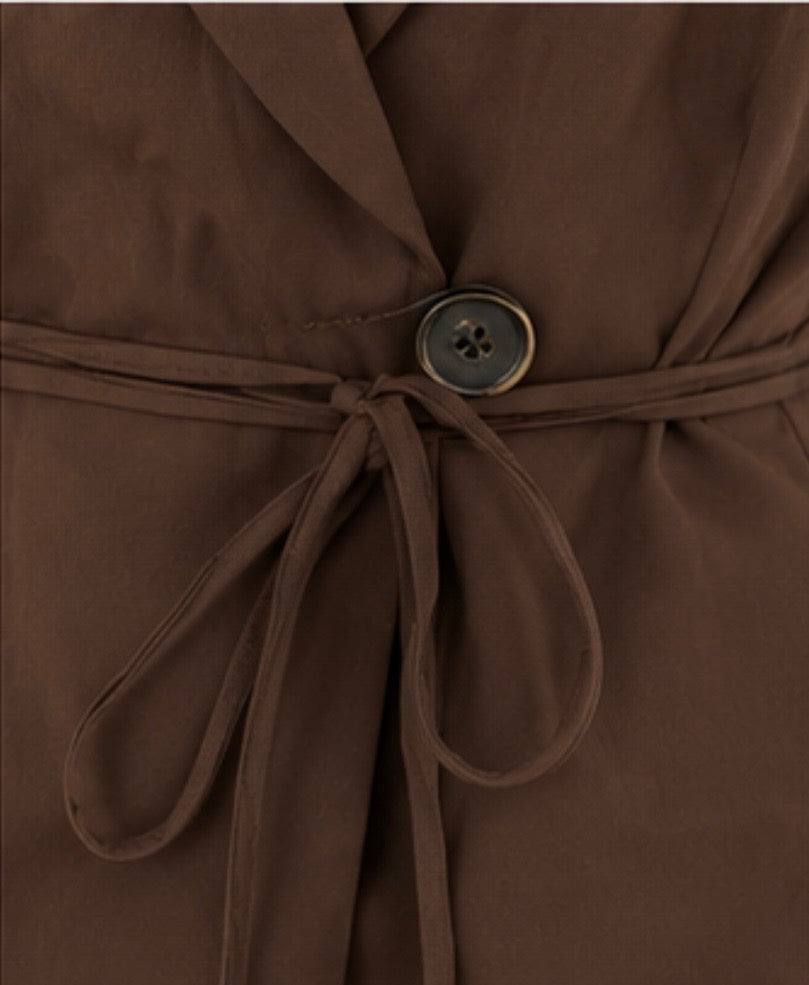Blazer sans manches chocolat à ceinture nouée